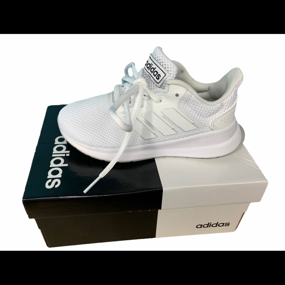Sz 11K Run Falcon Adidas Sneakers